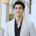 Bình An Instagram - "Ga-ra hạnh phúc" nhưng chắc vai của em cũng chẳng được hạnh phúc đâu, trailer bị tát sưng mặt là đủ hiểu rồi đấy 😬 À mà quên, sau vai diễn này em nghĩ là em nên được cấp bằng phi công, đúng cả nghĩa đen lẫn nghĩa bóng luôn ạ 😎😎😎 #GaraHạnhPhúc #VFC