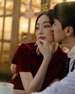 Bình An Instagram - Nắng mưa là chuyện của trời. Còn yêu đương là chuyện của anh với nàng 😍
