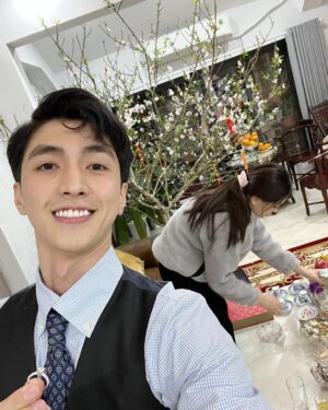 Bình An Instagram - Hành trình hơn 50 ngày giữ chiếc nhẫn này cũng hơi run, lộ cái là hỏng cả kế hoạch cầu hôn ngay...
Về với chủ nhân đích thực của mày nhé nhẫn, bye bye 💪💪💪