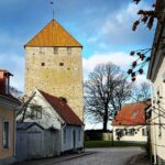 Babben Larsson Instagram – Fin väg till jobbet idag.
#visby #beautifuldestinations