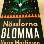 Babben Larsson Instagram – Höstens bokcirkel består av mig, @steffeflum , @forfattarlundstrom och Harry Martinsson så klart! Häng med och läs eller läs om ”Nässlorna blomma”. P1 när helst du vill, nya avsnitt lördagar.