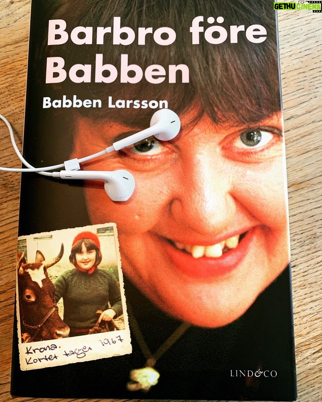 Babben Larsson Instagram - Lagom till Bokmässan släpps den här som pocket!