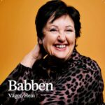 Babben Larsson Instagram - Släpps fredag! Signering i morgon 15-17 på grymma @coop_records_gotland_ i Visby. Skivsläppskonsert i Lyanders Trädgård lördag. 18.00 Biljettlänk i bio!.