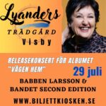 Babben Larsson Instagram - Tack för alla glada sms och dm:s efter min medverkan i Bingolottos Sommarkväll igår. Så kul att ni gillar den nya musiken! Kom kom kom till mysiga Lyanders Trädgård 29 juli på skivsläppskonsert och signering för er som vill ha en cd. Biljettlänk i bio ovan. Välkomna!
