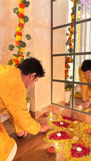 Baby Vedya Instagram - That’s how we celebrated our first Diwali in our new home ❤️❤️🏠🧿🪬

@aj_anjali26 

#diwali #diwalirangoli #diwalidecorations #diwaliparty #diwalireels #diwalicelebration #diwali2023 #diwaligifts #diwalifeels #instareels #reelitfeelit #reelkarofeelkaro #viralvideos #trendingreels #trendingsongs #shotoniphone  #iphone14 #iphonephotography #diwalidecor #babyvedya #diwalicelebration #ikeamirror #homeinterior #balconymakeover #balconydecor #friendsforever #friends