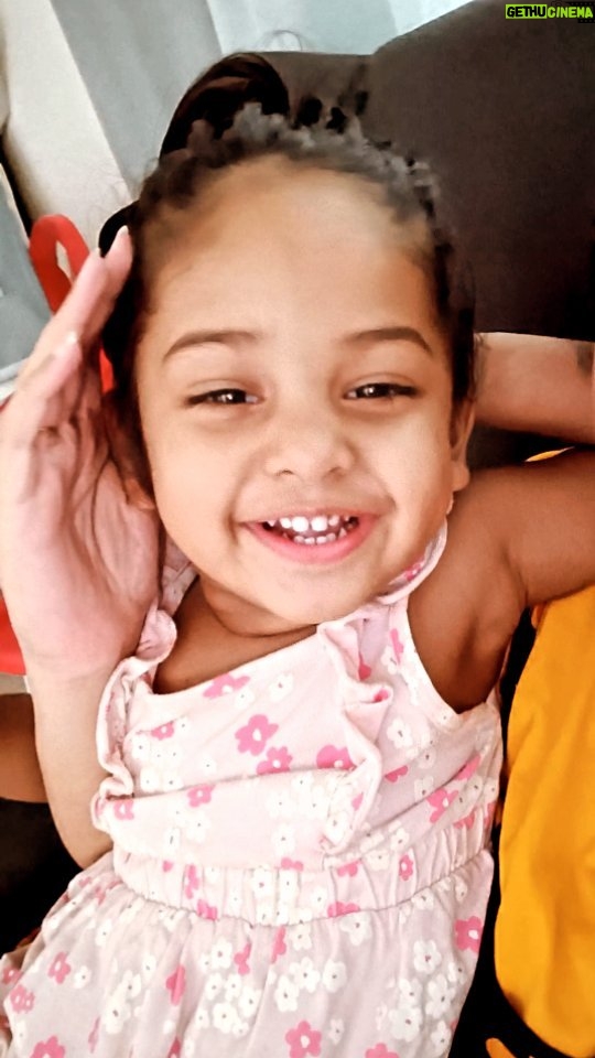 Baby Vedya - 163 Likes - What are you talking Amma?
😂