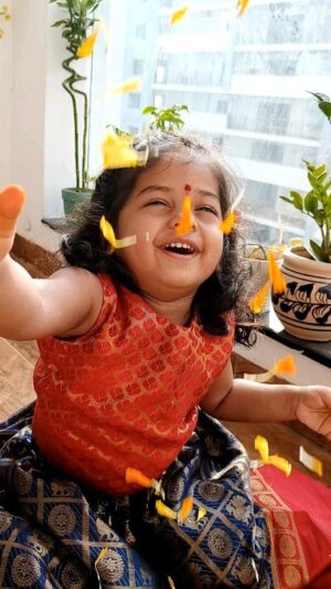 Baby Vedya Instagram - కనుమ పండుగ శుభకాంశాలు 🙏
🌼 🌾 🔥 
Outfit: @vedyavastralaya 
Follow @babyvedya
#babyvedya
#babyfever #babiesofinstagram #babyshop #babymodel #babiesofig #babyfashion #babiesenthusiasts #babyphotography #2yearsold #babyreels #babyvideos #babygirl #baby #angel #instablackandwhite #babieswithstyle #cutiepies #model #newborn #instababy #teluguyoutube #reelsviralvideo #2years 
#trendingreel #viralvideo #reelsviral #teluguvlogs #teluguvlog #minivlog