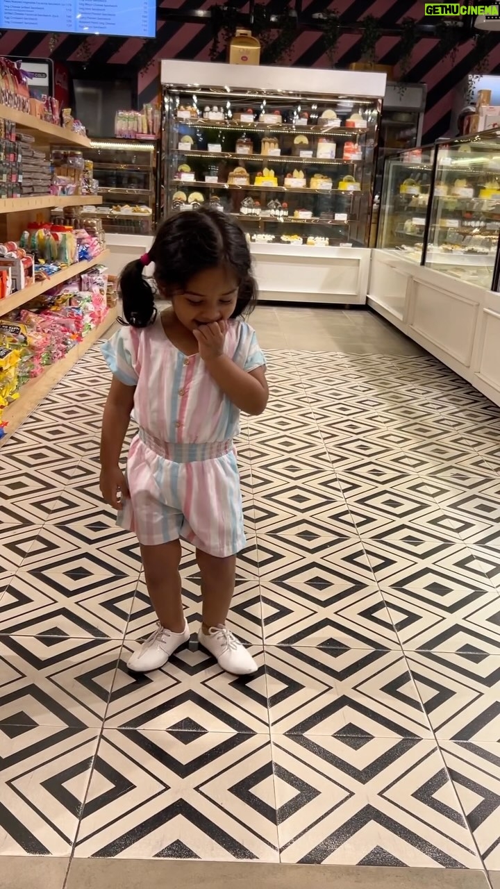 Baby Vedya - 119 Likes - Sankranti ki dress eppudu kontaav?
Follow @babyvedya
#babyvedya
#babyfever #babiesofinstagram #babyshop #babymodel #babiesofig #babyfashion #babiesenthusiasts #babyphotography #2yearsold #babyreels #babyvideos #babygirl #baby #angel #instablackandwhite #babieswithstyle #cutiepies #model #newborn #instababy #teluguyoutube #reelsviralvideo #2years
#trendingreel #viralvideo #reelsviral #teluguvlogs #teluguvlog #minivlog