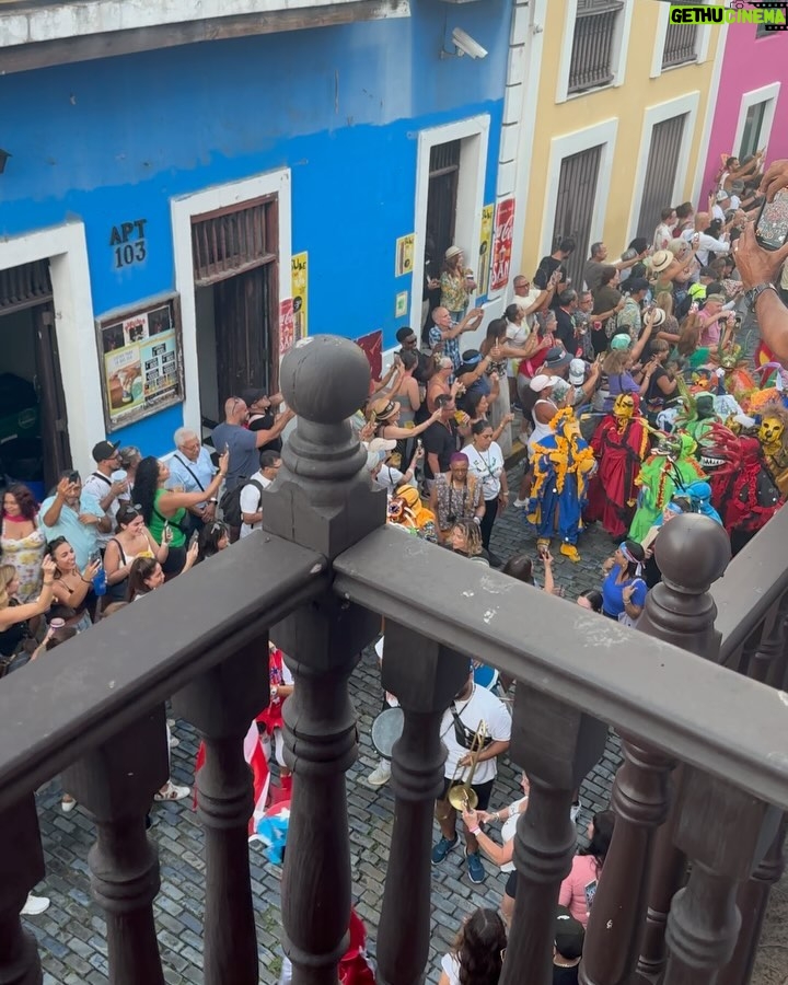 Bad Bunny - 3.2 Million Likes - fiesta