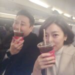 Bae Hyun-jin Instagram - #부산갑니데이🐳🐠🐟 #남구갑 어제 저녁 꽃게탕 국물 포식했더니 울 비서관님이나 저나 퉁퉁부었네요 🤤