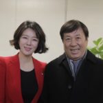 Bae Hyun-jin Instagram - 송파의 품격 내일은 더 높게 더 밝게 추운 날씨에도 기꺼이 제 목소리 들으러 와 주신 배현진의 자랑 송파 식구들 감사드립니다. 행사장 안팎에 가득 자리해주신 여러분덕에 가슴이 뭉클해졌습니다. 언제나 최선을 다하겠습니다. 열심히만이 아니라 '잘' 하겠습니다. 고맙습니다!! #언제나 #송파곁에 #배현진