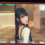 Bae Suzy Instagram - 두나 솔로 뮤비 비하인드 #undercover 💃 @_simeez @_rianess #이두나! @netflixkr 헤 @hearts_dokyung 메 @biyaaaa 코 @x2141432