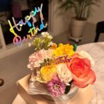 Bae Suzy Instagram - 남은 가을들 잘 부탁한다는 말 많이 로맨틱하네 ..💛 함께 해준 소중한 사람들 모두 고마워요