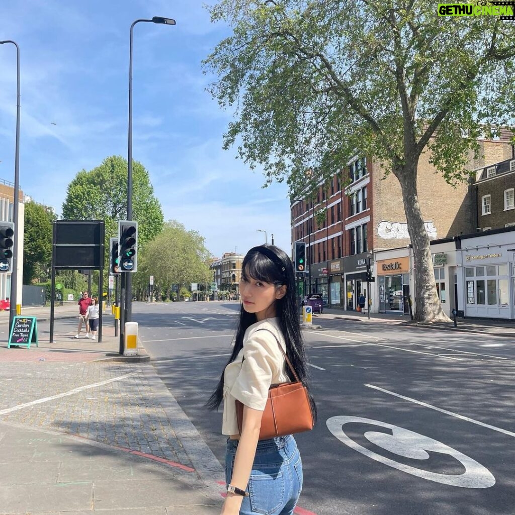 Bae Suzy Instagram - 런던에서 1