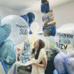 Bae Suzy Instagram - 론진과 함께한 생일💙 어마어마어마한 꽃 감사해요