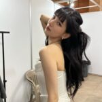 Bae Suzy Instagram - 2부 드레스도 이뿌지요? 🤍