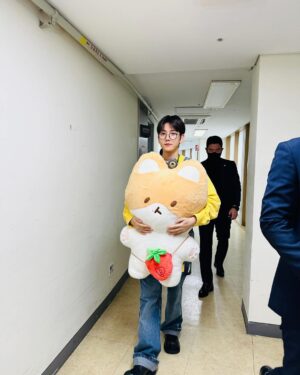 Baekhyun Instagram - 과자파티재밌어☺️🤩