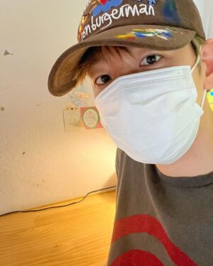 Baekhyun Instagram - 에리들이 추천한 샌드위치집 다녀오기 성공👍🏻#앤드밀