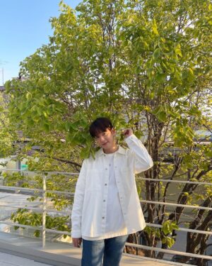 Baekhyun Instagram - 😘🍏#BRINGGREEN#브링그린
