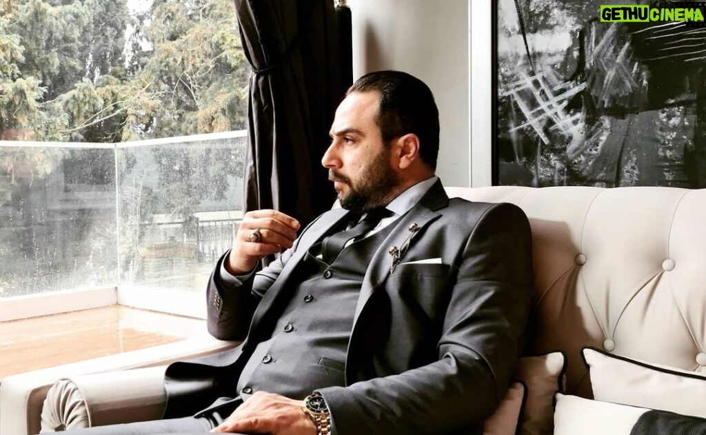 Bahtiyar Memili Instagram - Hiçbir şey bir günde değişmez. #sedai @yasakelmafox @medyapimresmi @foxturkiye #yasakelma #dizi #actor