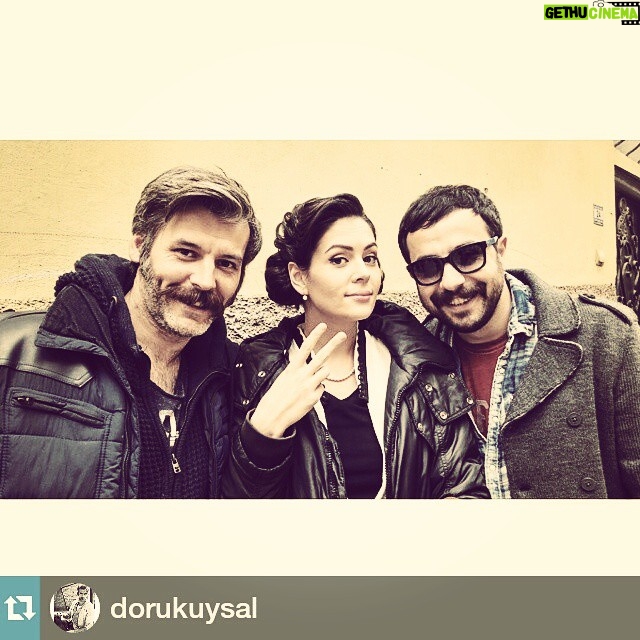 Bahtiyar Memili Instagram - #Repost @dorukuysal ・・・ Sahne değişir, işi biten gider.. ;) #yedigüzeladamtv #yedigüzeladam #yediguzeladamfan #TRT1 #trthaber #trt #pusulafilm #oyuncu #actor #dizi #film #sinema #kahramanmaraş