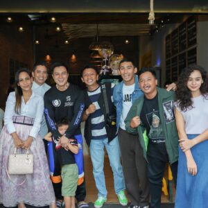 Baim Wong Instagram - Terima kasih udah dateng ke grand opening Sate Celup Kemang ❤️
Udah bisa serbu untuk penggemar sate celup yg minta buka cabang di jakarta selatan. 
Seenak itu kah? 
Bener2 enaaakkk bgtttt kata semua oranggg 🔥❤️
