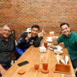 Baim Wong Instagram - Terima kasih udah dateng ke grand opening Sate Celup Kemang ❤️ Udah bisa serbu untuk penggemar sate celup yg minta buka cabang di jakarta selatan. Seenak itu kah? Bener2 enaaakkk bgtttt kata semua oranggg 🔥❤️
