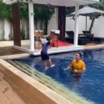 Baim Wong Instagram - Ini villa bener2 seperti yg direkomendasi semua org. Penasaran bgt setiap buka villa terbagus, keluarnya @kharmavillas trus. Kiano sm Kenzo sampe ga mau pulang ke jkt 😄❤️