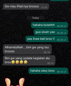 Baim Wong Instagram - Geblek bener,mendadak nge hang hp gua semalem ! 
Semua minta ipad 😂🤣

26 Desember 2023, jam 8 malem bakal live di Shopee!
Ini bukan iklan yaaa 😎

Awas ya dijadiin penipuan2 lagii 😭😭
Dosa lu yg nipu2 pake nama guaa! 
Minta maap sini.
Ga minta maap, di akhirat gua kaga maapin lu !!! 
Pilih mana ? 😇