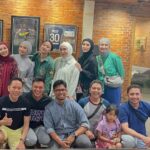 Baim Wong Instagram - Seru banget ketemu temen2 dengan visi yg sama. Walaupun banyak pertanyaan, malah itu yg kita seneng. Kalau masih ragu tanya aja trus, tp kalau sudah yakin, saatnya kita kerja keras ! Ga sabar meroket bareng di 2024 🔥💪 Siapapun yg mau gabung di @tigerwongagency mari bareng2 kita 🔥😊 Yuk cari cuan bareng !!