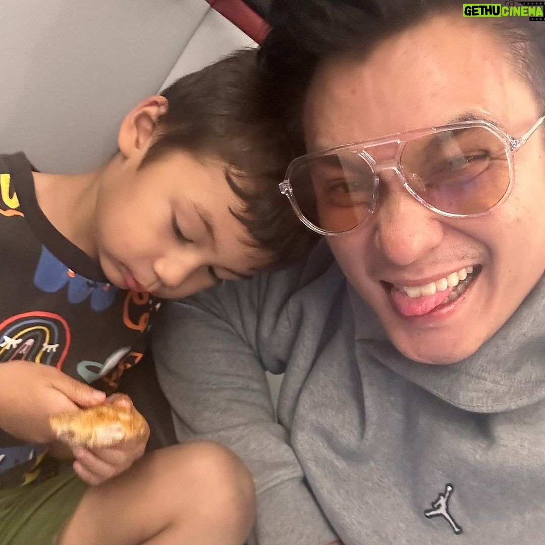 Baim Wong Instagram - Agak laen emang ke Bandung skrg. Nyulik mereka meeting dadakan 😄