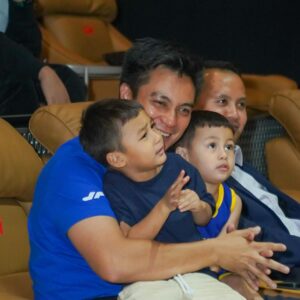 Baim Wong Instagram - Saya seorang ayah, saya tau sebesar apa perasaan sayang ayah terhadap anaknya. 
Kalau saya di posisi Dimas, ga tau perasaan apa yg ada skrg.
Tapi yg saya percaya, Allah Maha Baik. 
Saya yakin ini yg terbaik untuk Dante, karena insyaallah dia ada di tempat yg indah skrg. 
Innalilahiwainnailaihirojiun..