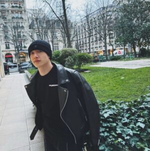 Bang Chan Instagram - G'day 🇫🇷
#STAY