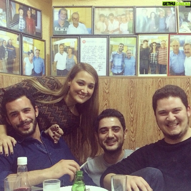 Barış Arduç Instagram - Adana'dayız canım ciğerim :) @gupseo @chnercn @korhanherduran