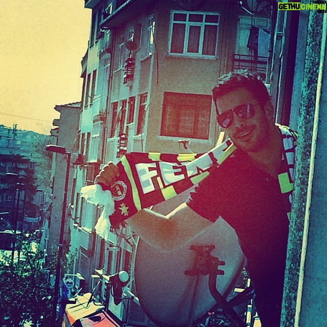 Barış Arduç Instagram - Sevim koş katil beyler arena da ;) #fenerbahçe