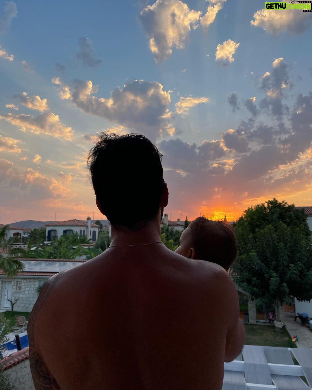 Barış Arduç - 540.3K Likes - 🤍