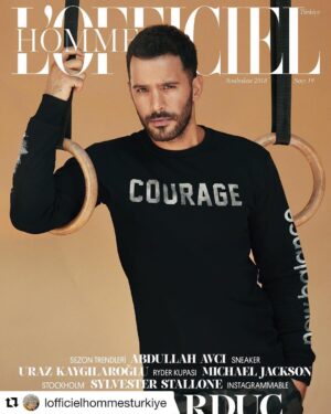 Barış Arduç Instagram - #Repost @lofficielhommesturkiye with @get_repost
・・・
Kendi yaşam tarzı, felsefesi ve spor tutkusundan yola çıkarak @newbalancetr için özel bir koleksiyona imza atan başarılı oyuncu #BarisArduc kendi imzasını taşıyan tasarımlarla #LOfficielHommes Sonbahar 2018 sayısı için kamera karşısına geçti. 
2018-19 Sonbahar-Kış sezon trendleri, tüm dünyayı etkisi altına alan sneaker çılgınlığı, Instagram ile değişen dünyamız ve @arducbrs’ın çok özel röportajının yer aldığı yeni sayımız 2 Ekim’den itibaren bayilerde. 
Moda editörü: @aycaelkap 
Fotoğraf: @emreguven 
Röportaj: @buribaker 
@okancanyantir @debora_zakuto