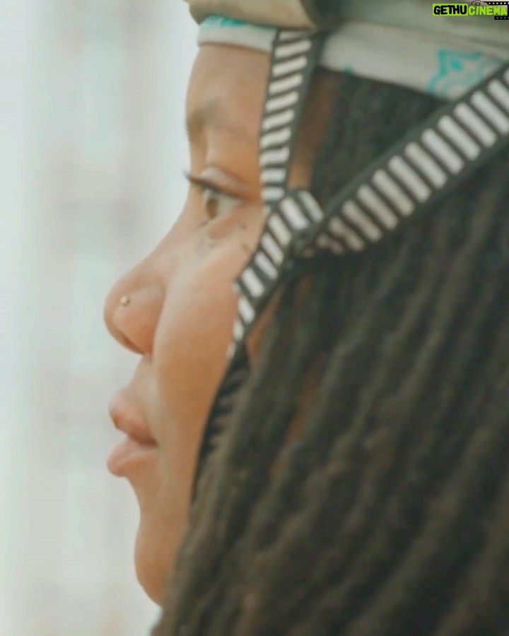 Barack Obama Instagram - For Women's History Month, I wanted to share the stories of Cary Shaw and Sharika Harris—two women who've been working to build the Obama Presidential Center on the South Side of Chicago. I had a chance to meet them last year during a visit to the site. Cary grew up in the neighborhood where the Center is being built, and is working on concrete construction. She “loves walking into work everyday” and is proud of the work she’s doing. Sharika grew up on the West Side of Chicago, and worked as a plumber on the Center. She “loves being part of a project from beginning to end” and hopes the Center will allow people to see new possibilities and dream bigger. Both Cary and Sharika trained with the @ChicagoWomenInTrades, which is part of the @ObamaFoundation’s We Can Build It consortium—an initiative to get more local residents across Chicago involved in the trades. I’m so proud of Cary, Sharika, and all the talented tradespeople working on the Obama Presidential Center.