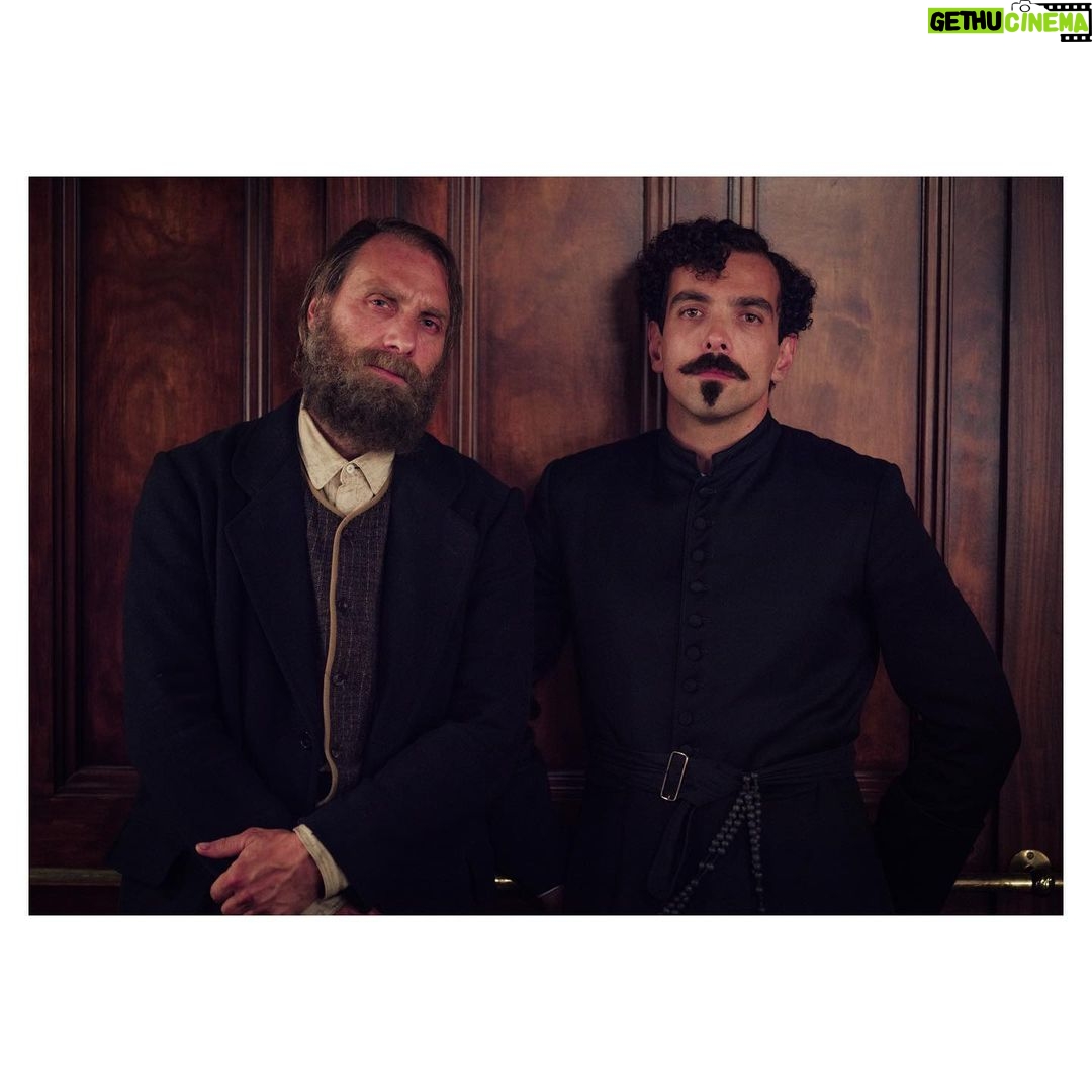 Baran bo Odar Instagram - Omg, we just finished shooting day #67… still a lot left. @alexandre_willaume @josepimentao #1899netflix @netflix @netflixuk @netflixde #hasselbladh6d