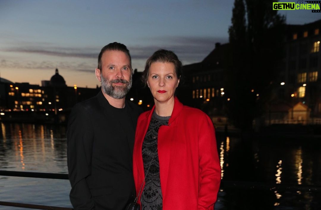 Baran bo Odar Instagram - This was epic! What a night. What a premiere of 1899. Thanks everyone who made this evening and night so special. And thank you Netflix for hosting the best premiere in our career! @netflix1899 @netflix @netflixde
