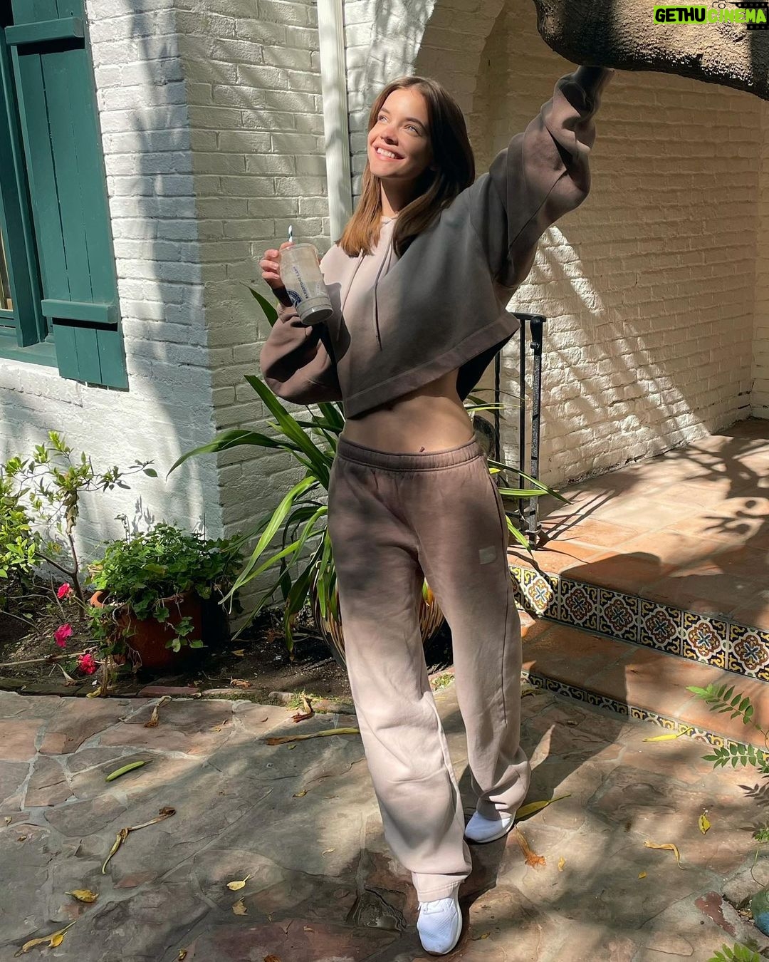Barbara Palvin Instagram - Meet me in the metaverse in support of mental health awarness month . 🤍🤎@alo and @roblox are coming together to bring new meditations , daily affirmations and more. 🧘🏻♀️