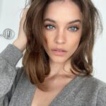 Barbara Palvin Instagram – Chop chop 💇🏻‍♀️