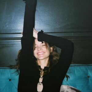 Barbara Palvin Instagram - Dancing the night away ✨