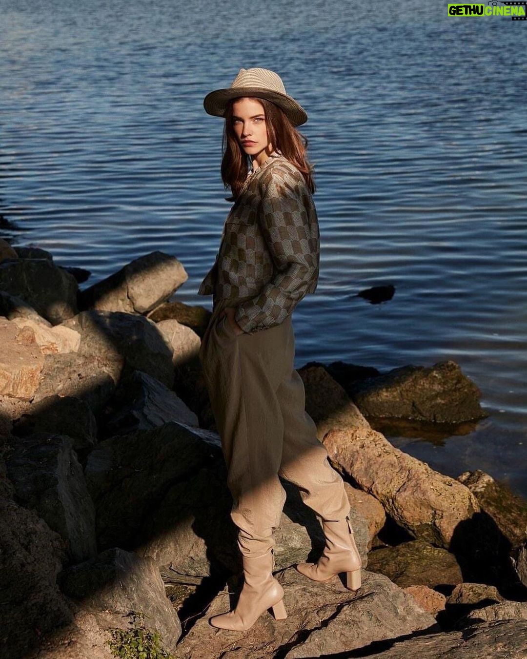 Barbara Palvin Instagram - @elle_spain cover story with @armanibeauty is out now. Had such a great time in Sevilla working w an amazing team. ♥️ #armanibeauty #armanibeautypartner