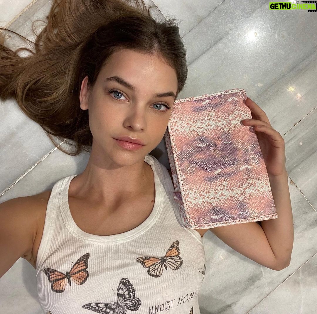 Barbara Palvin Instagram - 💞Let me tell you about my new favorite purse with a purpose. Austin-based handbag company, @shopkellywynne has partnered with Annabelle Grace (AG), an 11 year old Osteosarcoma survivor, currently in remission. AG collaborated with Founder and CEO, Kelly Wynne, to create a custom handbag that represents AG’s style, taste and unique personality. This limited-edition style is available in both Mama & Mini sizes. 60% of the proceeds support pediatric cancer families who face unforeseen expenses related to cancer. AG has set a goal of selling 500 handbags and could use your support to get there. @saloodinc , the nonprofit behind the collaboration, pairs childhood cancer patients and businesses to create and sell customized products to offer financial relief to cancer families.The Annabelle Grace handbag is now available for purchase on www.kellywynne.com .Join me to help AG reach her goal of selling 500 handbags.