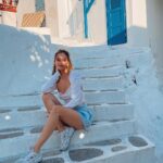 Barbara Palvin Instagram - Mykonos is Yourkonos 🙏🏻 🦦 #REVOLVEsummer @revolve @majorelle_collection