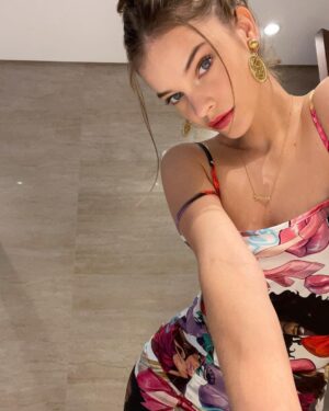 Barbara Palvin Instagram - 💕 Date night ready 💞 hey @dylansprouse !! Come pick me up