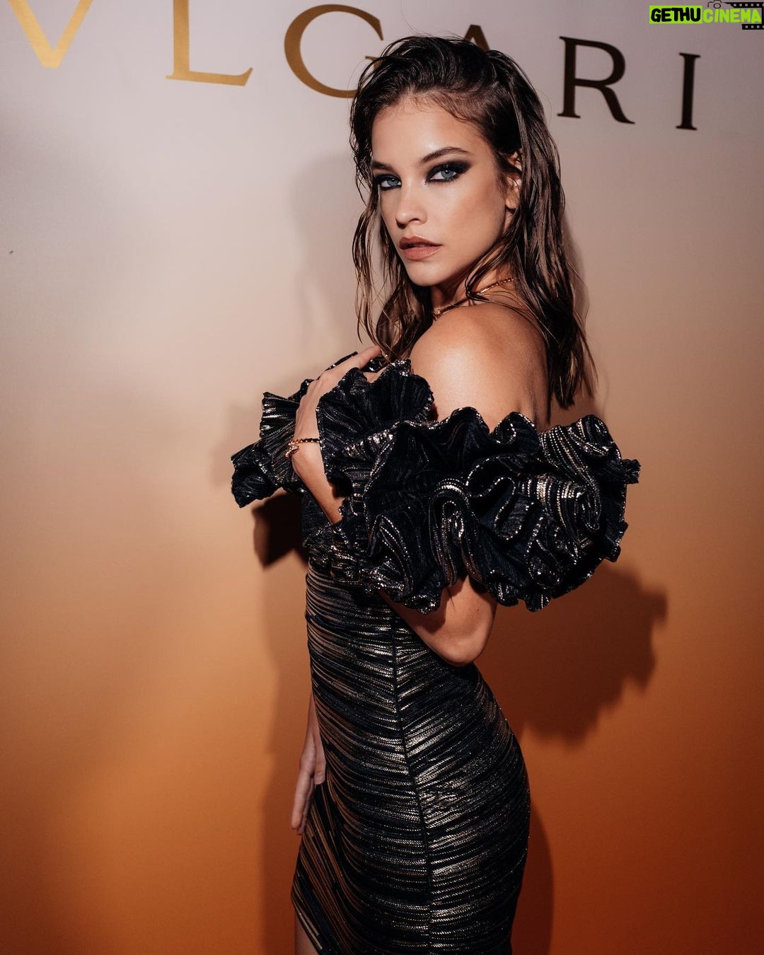 Barbara Palvin Instagram - Day and night 🤍🖤 @bulgari #bvlgariaccessories #MFW