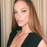 Barbara Palvin Instagram – Beautiful glam last night again from the dream team @owengould @tobimakeup 💛🧡 for @crfashionbook @carineroitfeld
Styled by @marc_eram