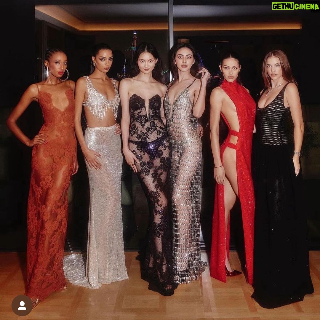 Barbara Palvin Instagram - 🖤 @mrselfportrait